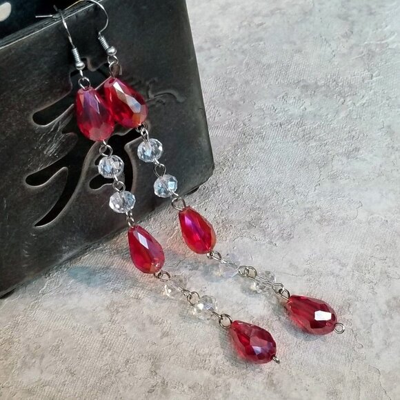 Retro Faceted Cut Crystal Red Clear Beads 5" Long Shoulder Duster Earrings - Picture 1 of 6